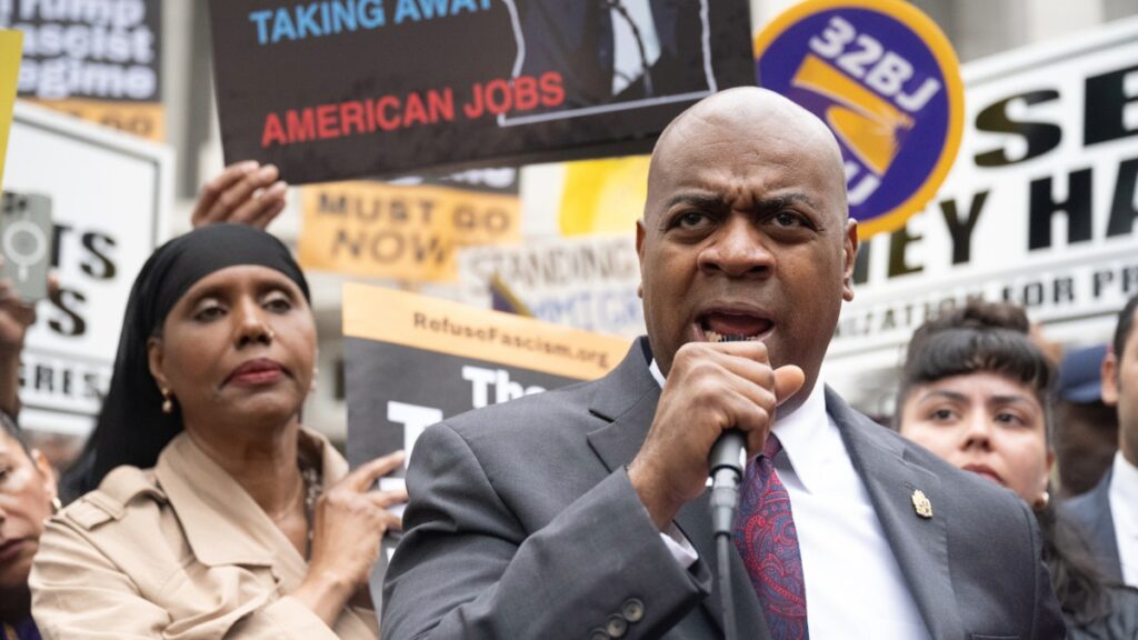 "Monsters": far -left candidate's office accused of encouraging the toxic environment for women