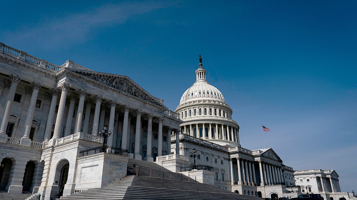 US Capitol Building