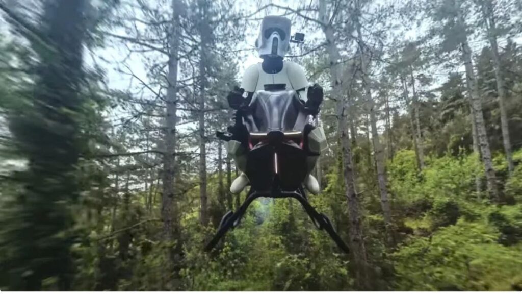 The flying motorcycle zoom at 124 mph without touching the floor